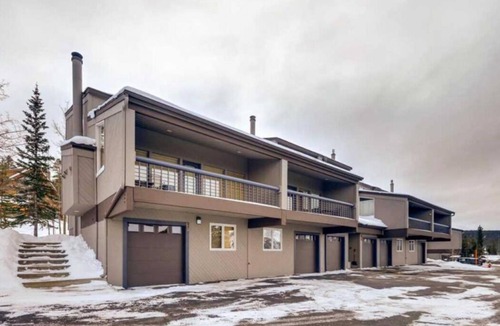Baldy Mountain Resort | Gold Point Resort 3-Bedroom - Amazing View - Pet Friendly Breckenridge Lodging.