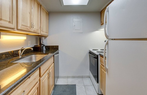 Golden Condo | Golden Condo Rental Near Mountains & Hiking Trails