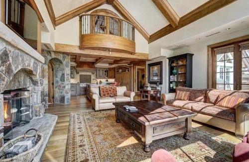 Golden Peak Apartment | Golden Peak Luxury 4 BR Penthouse - Ski-in Ski-out