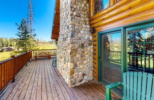 Grand Lake House | Golden Pine Place