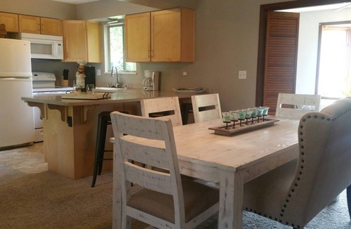 Redlands House | Golf - Winery - Hike - Bike