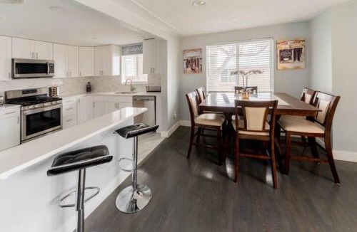 Scenic Heights House | Golfers Dream! Sweet NW location.