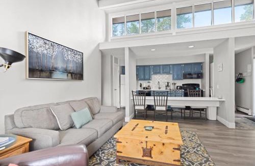 Peak 8 House | Gorgeous 2BR Home In Town Minutes from Skiing