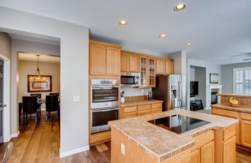 Southridge House | GORGEOUS 4 Bedroom in Highlands Ranch!