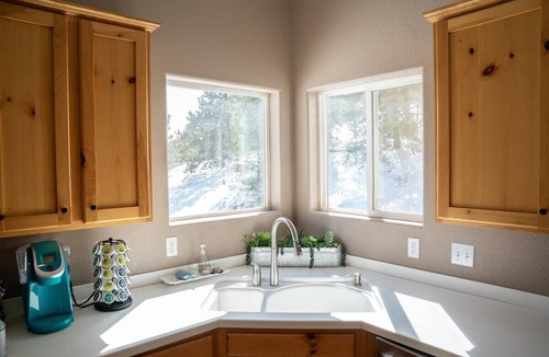 Black Hawk House | Gorgeous 4BD luxury mountain getaway