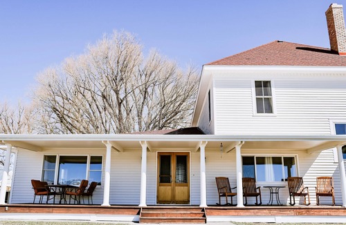 Meeker House | Gorgeous 5 Bedroom 4 Bath Home on the White River