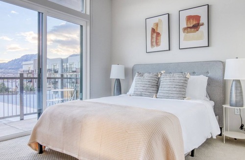 Transit Village Apartment | Gorgeous Boulder 1BR w/ Pool, W/D & Spa, nr Google Campus, by Blueground