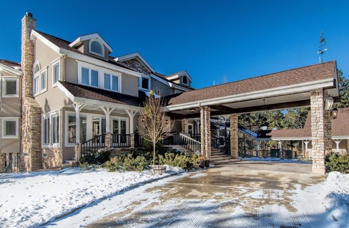 Colorado Springs House | Gorgeous Colorado Farmhouse Getaway in Forest, yet 10 min from town: NO EVENTS