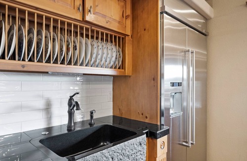 Monument House | Gorgeous Estate with Mountain views, OUTDOOR POOL/Hot Tub, Gym, close to USAFA
