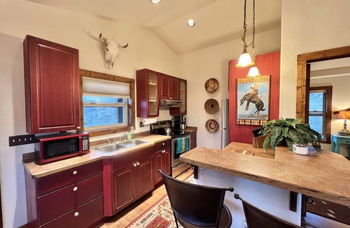 Gunnison Cabin | gorgeous modern cabin on private ranch