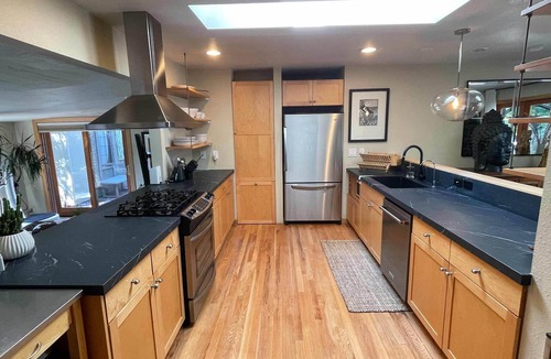 South Boulder House | Gorgeous Modern Zen Retreat - 4BR Boulder Home w/Hot Tub & Trails