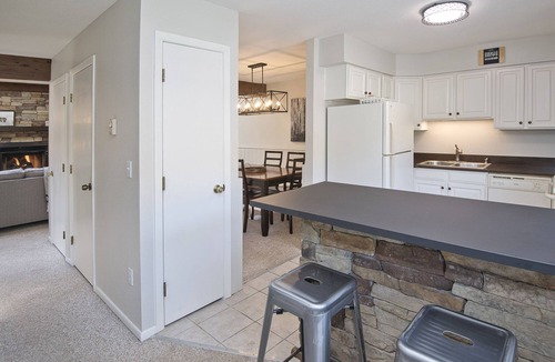 Intermountain Condo | Gorgeous Renovated Condo, Private Hot Tub, on Bus Route