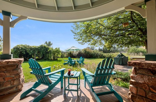 Boulder House | Gorgeous Spacious Family-friendly Country Home in Boulder
