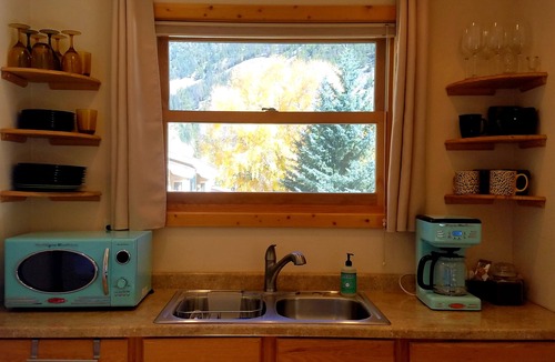 Lake City Apartment | Gowdy Suite 2. 2 Queen Bed 2 Bath , Free Wifi, Open All Year Gowdy Property