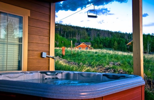 Silvercreek House | Granby Ranch, Direct Ski-in Ski-out, Private Hot Tub, Mountain Views