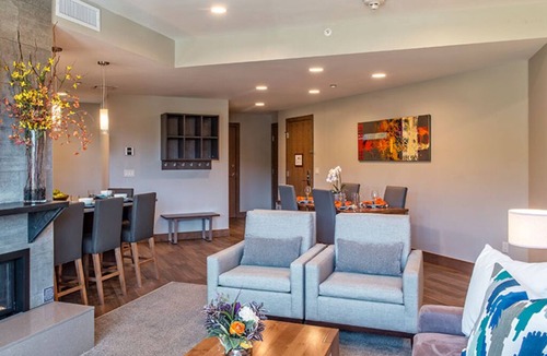 Peak 8 Resort | Grand Colorado - Slopeside Condo at the Base of Peak 8