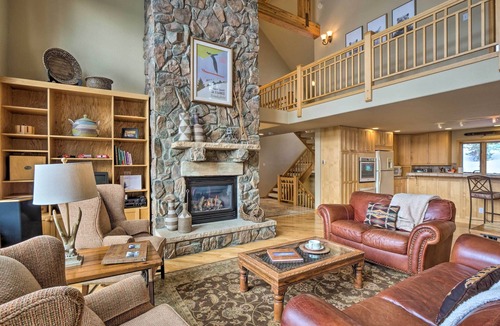 Fraser House | Grand Fraser Escape w/Private Deck & Hot Tub