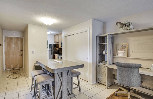 Grand Junction Condo | Grand Junction Condo: Balcony, Community Pool!