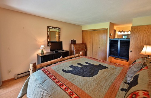 Grand Lake Condo | Grand Lake Oasis: Lakeside Condo near Rocky Mountain Nat Park