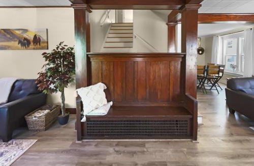 Grand Junction House | Grand Lodge home