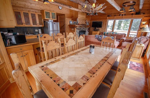 Grand Lake House | Grand Moose Manor - Beautiful, 5 bedroom home in the heart of Grand Lake!