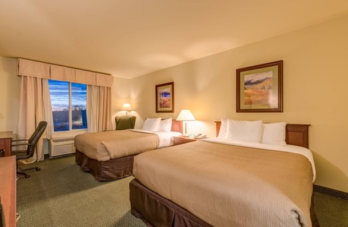 Parachute Hotel | Grand River Hotel