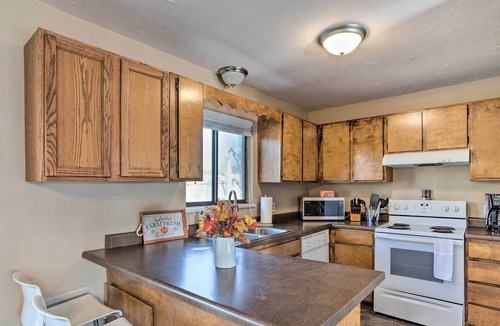Clifton House | Grand Valley Unit Near Palisade - Peach Pad A