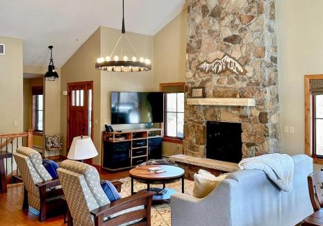 Edwards House | GrayRock