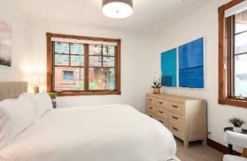 West End Apartment | Great 3 Bedroom Condo in Aspen Core, Hot Tub, Pool
