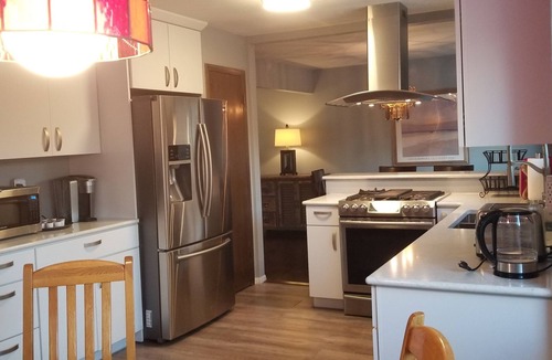 Columbine House | Great family vacation home on 1/2 acre in Littleton-SW Denver 3bd 2.5 baths
