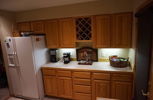 Four O'Clock House | Great Location! Short walks to Ski Lifts, Main St, Pool & Spa, & Activities