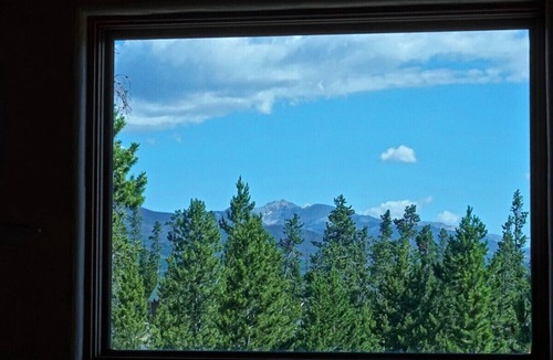 Grand Lake Cabin | Great Outdoor Space, Pet Friendly, Custom Home with 3 Levels