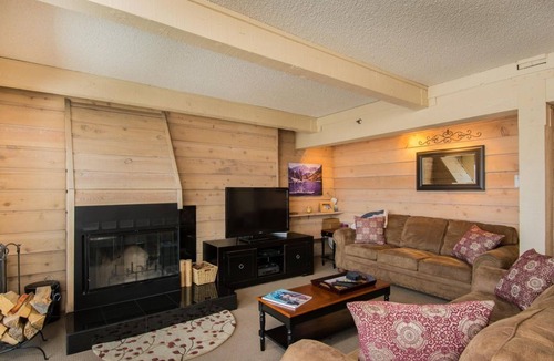 Snowmass Village Condo | Great Rates, Easy access, 2BR, 2BA, Condo with outstanding view. Pool &Hot Tub