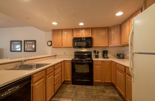 Copper Mountain Condo | Great "Ski-in/ski-out" condo, free wifi, & parking.