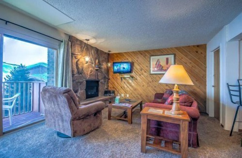 Steamboat Springs Condo | Great Steamboat Mountain Location With Outdoor Hot Tub!