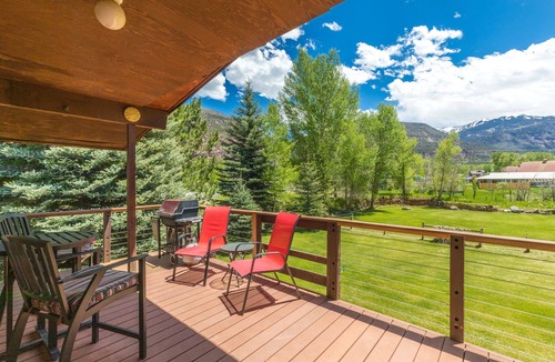 Idlewild Estates House | Great Views- Large Private Yard - Sauna - Deck - Trailers OK STR2024-086