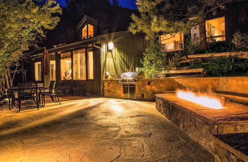 Snowmass Village House | Great Views! Minutes to Snowmass Village! Large Fire Pit. 5 Bedrooms & 5 Baths!