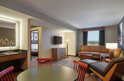 Webster Hotel | Great Wolf Lodge Webster