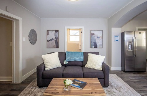 Greeley House | Greeley Station | UNC Retreat w/Fire Pit & Bikes