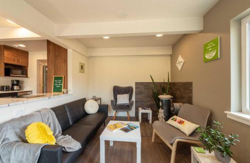 Green Mountain Falls Apartment | Green Mountain Falls Apt with Mountain View, Hot Tub