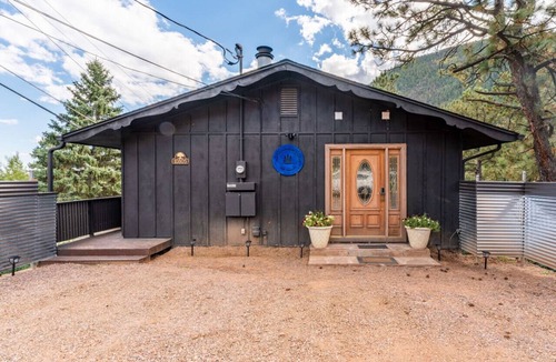 Green Mountain Falls Cabin | Green Sparrow's Nest