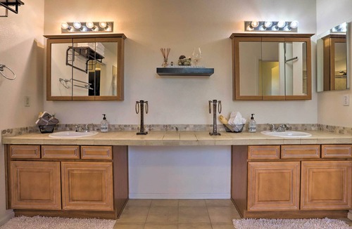 Green Valley Ranch House | 'Green Valley Ranch' - Family Home: 13 Mins to DIA