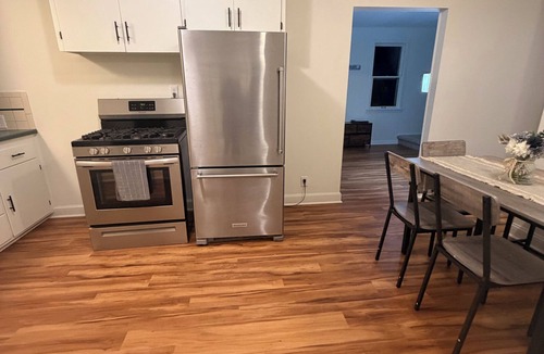 Greenfield House | Greenfield’s 96th Gradient-2 bedroom home with a large yard