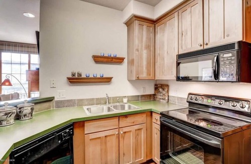 Granby Condo | Grey Fox 2 bed/2bath~SLEEPS 5~Ski-in/Ski-out ;Granby Ranch/Winter Park