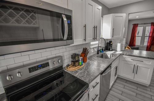 Washington Park West House | groovy apartment in the heart of the city