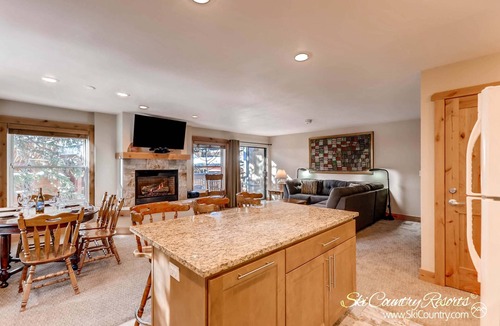 Peak 9 Condo | Group Retreat Amongst Breck's Splendor. Spacious unit excellent location TN21