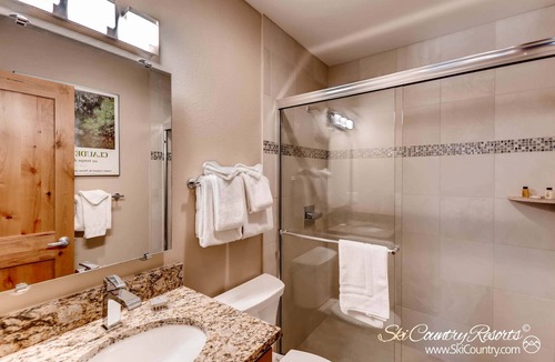 Peak 9 Condo | Group Retreat Amongst Breck's Splendor. Spacious unit excellent location TN21