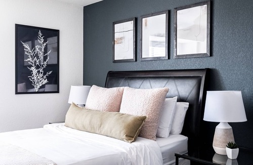 Greenwood Village Apartment | Gym | Micro-Unit for 2 | DTC/Boston Commons
