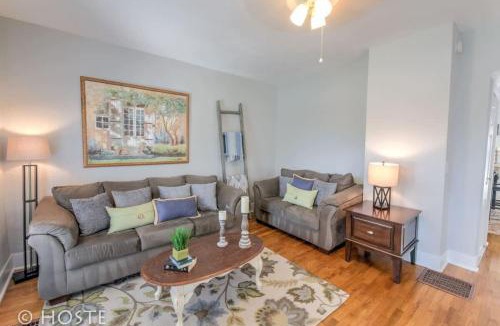 Central Colorado Springs Apartment | *H NEW!* Centrally Located 3BDRM Traveler`s Home Near Downtown Colorado Springs