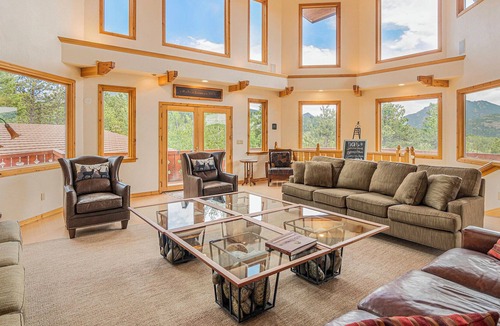 Allenspark House | H7 at Hope Mountain - Beautiful 6-Bedroom Retreat Home at Allenspark Colorado